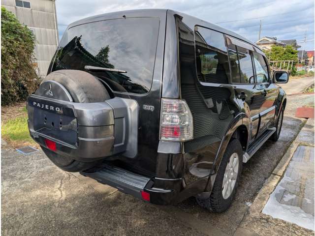 Mitsubishi Pajero 3