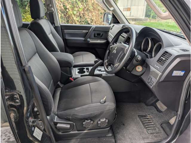 Mitsubishi Pajero 5