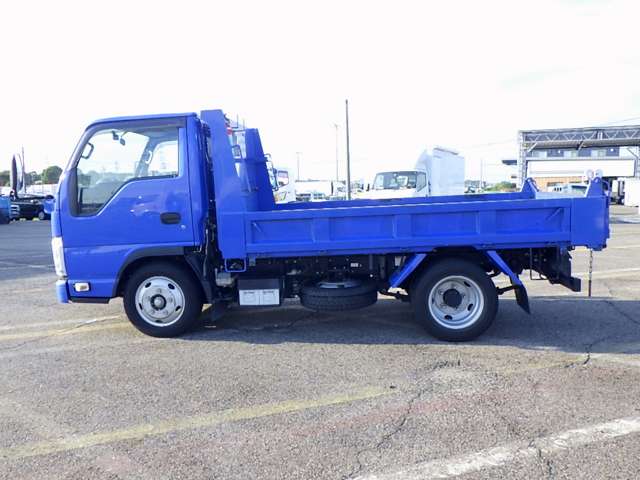 Isuzu Elf 6
