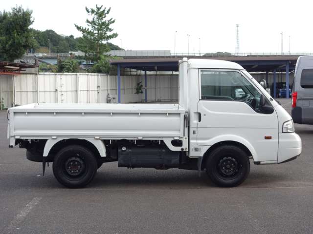 Mazda Bongo Truck 4