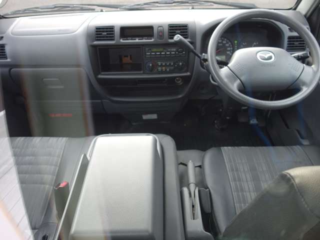 Mazda Bongo Truck 10