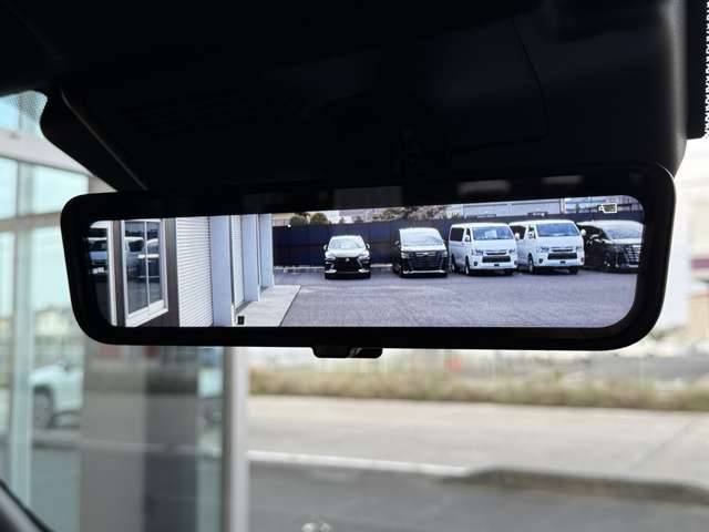 Toyota Hiace Van 5