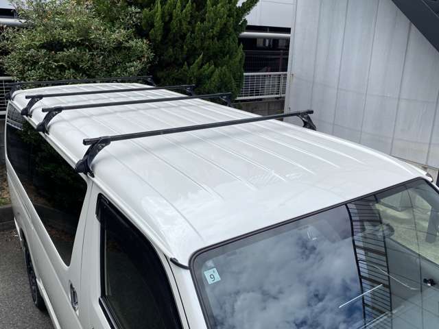Toyota Hiace Van 12