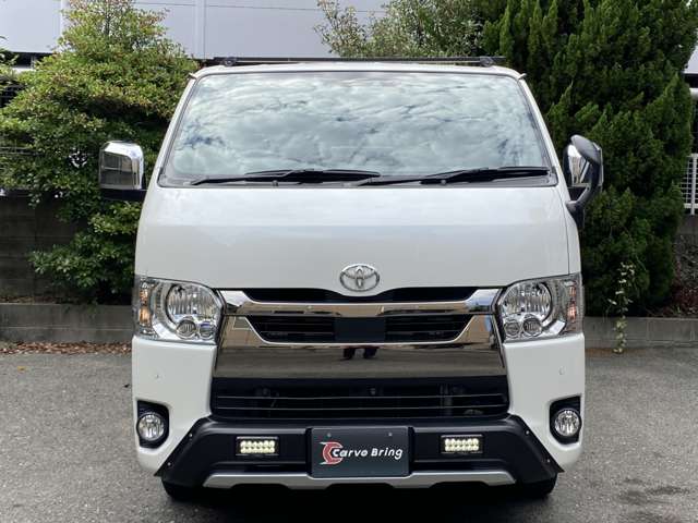 Toyota Hiace Van 5