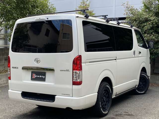 Toyota Hiace Van 7