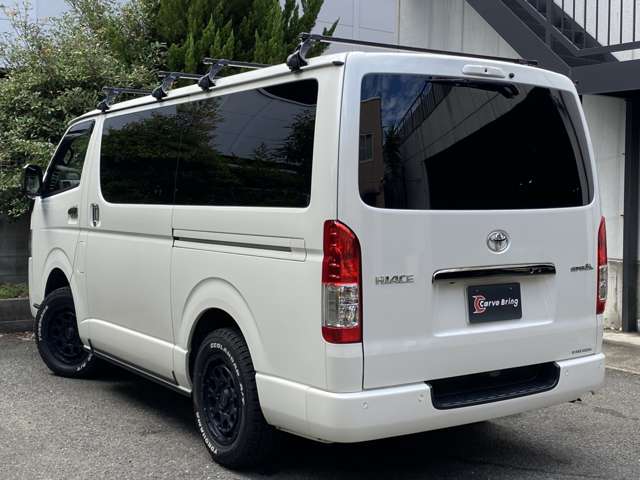 Toyota Hiace Van 9