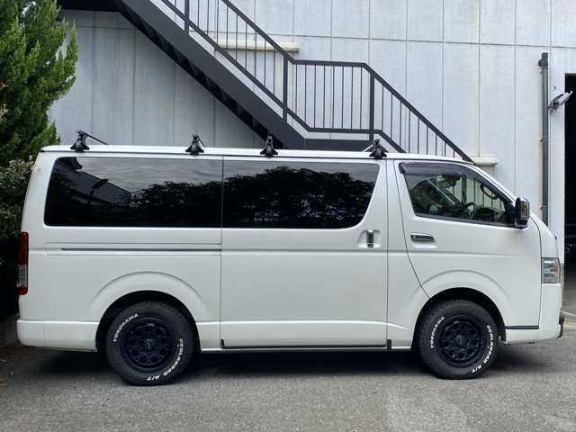 Toyota Hiace Van 10