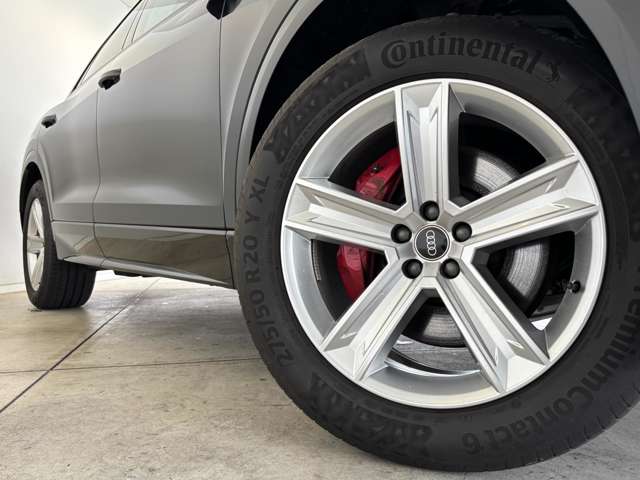 Audi Q8 12