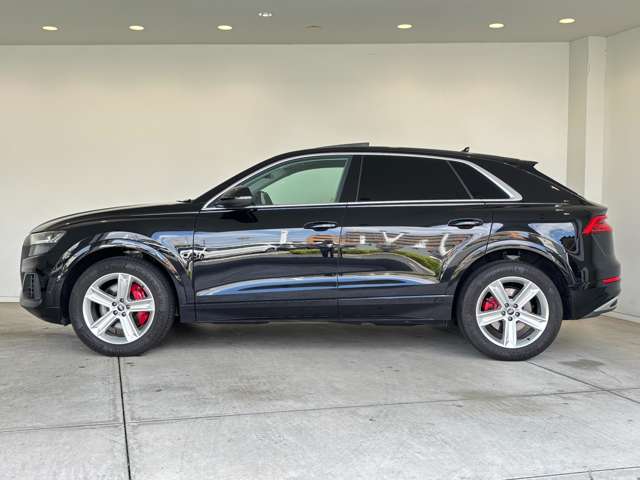 Audi Q8 9