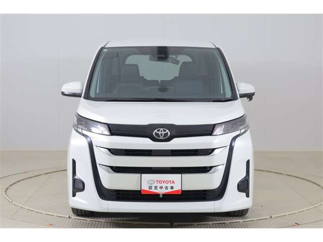 Toyota Noah 2