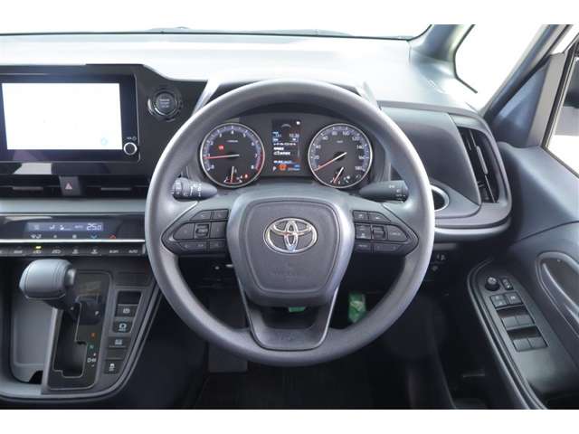 Toyota Noah 10