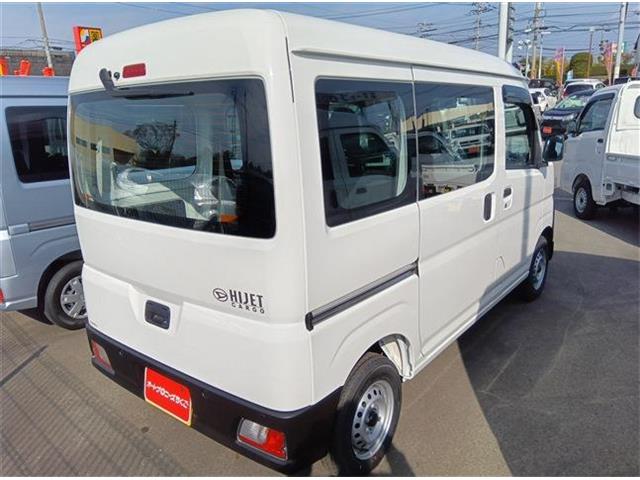 Daihatsu Hijet Cargo 7