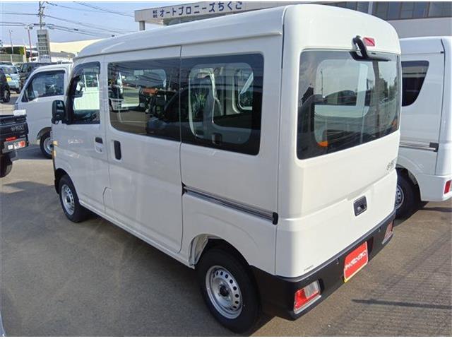 Daihatsu Hijet Cargo 8