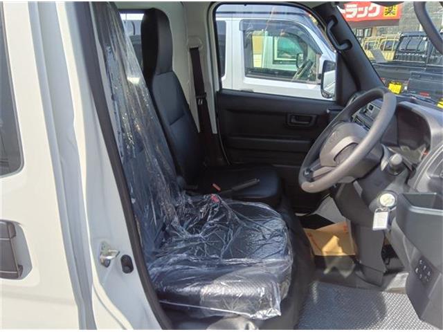 Daihatsu Hijet Cargo 9