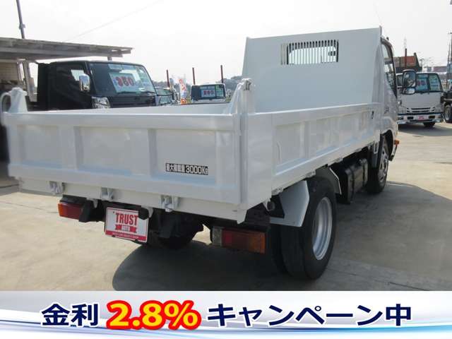 Hino Dutro 11