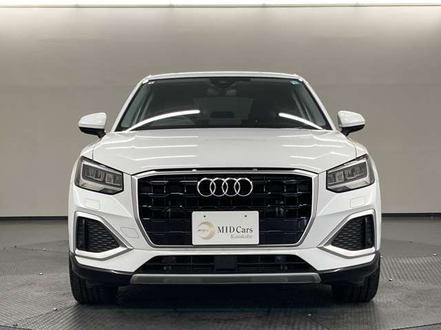 Audi Q2 8