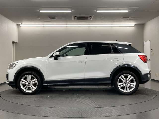 Audi Q2 10
