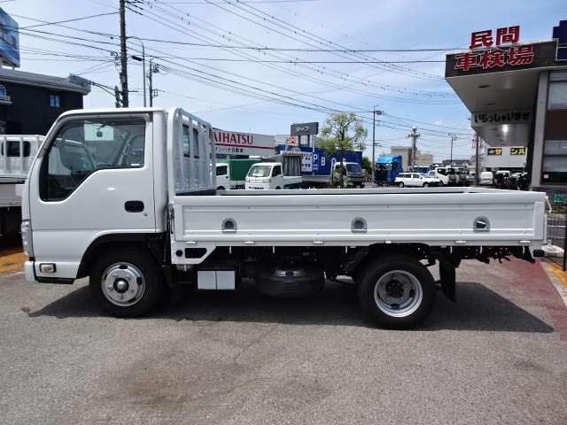 Isuzu Elf 12