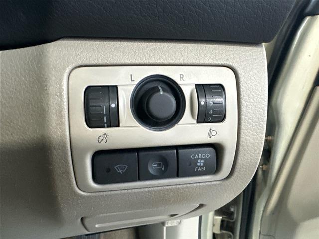 Subaru Legacy Outback 6