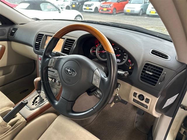 Subaru Legacy Outback 9