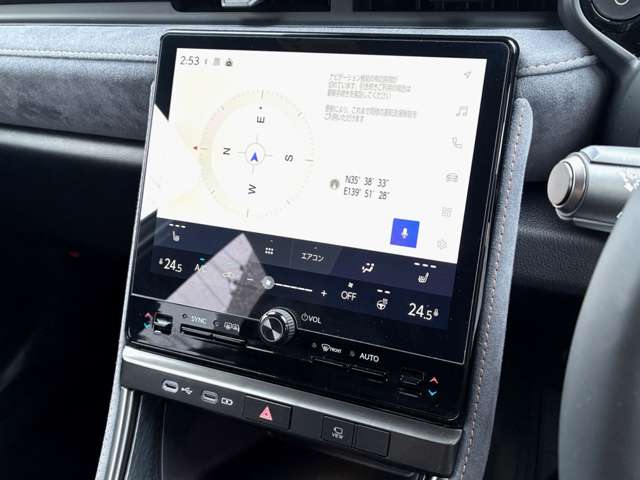 Lexus LBX 11