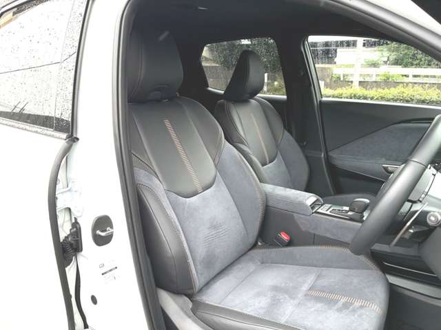 Lexus LBX 8