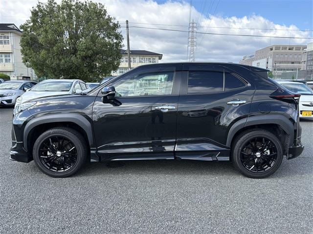 Toyota Yaris Cross 12