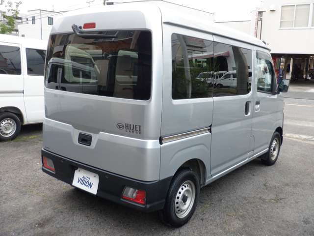 Daihatsu Hijet Cargo 6