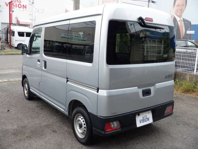 Daihatsu Hijet Cargo 7