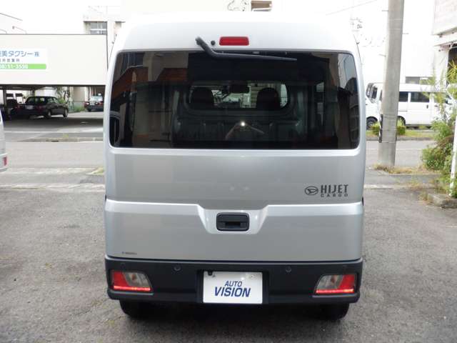 Daihatsu Hijet Cargo 8
