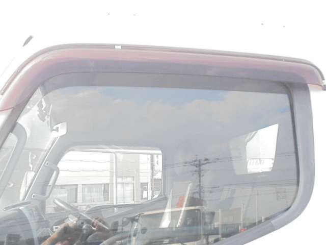 Mitsubishi Fuso Canter 4