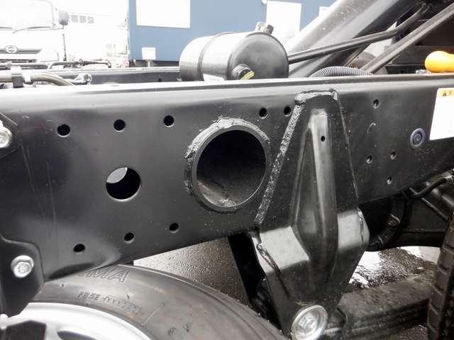 Mitsubishi Fuso Canter 9