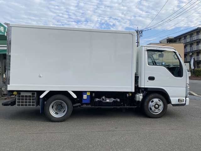 Isuzu Elf 4