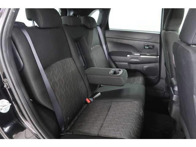 Mitsubishi RVR 8