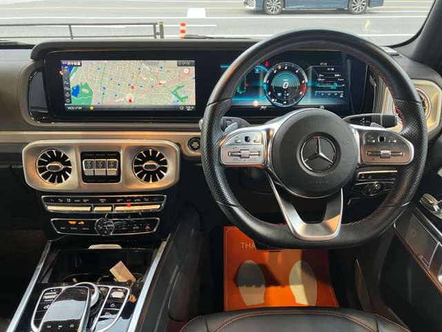 Mercedes-Benz G-Class 2