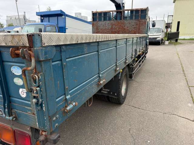 Isuzu Forward 11