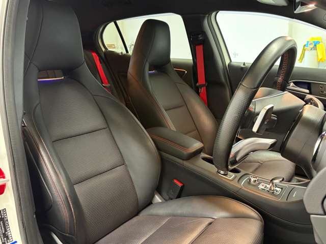 Mercedes-Benz GLA-Class 11