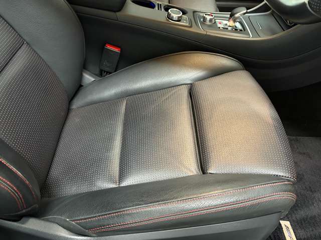 Mercedes-Benz GLA-Class 12