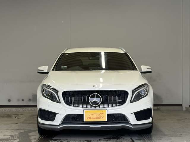 Mercedes-Benz GLA-Class 3