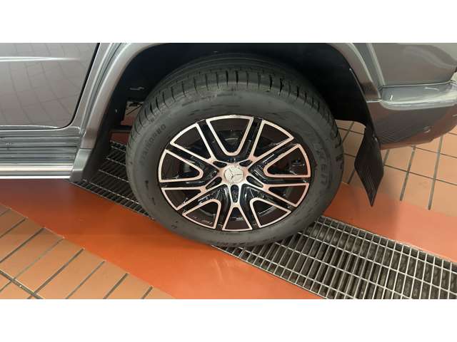Mercedes-Benz G-Class 5