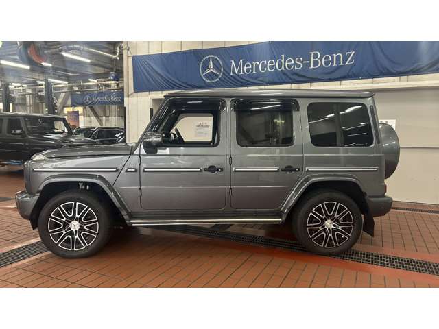 Mercedes-Benz G-Class 8