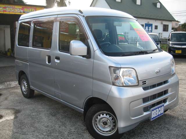 Daihatsu Hijet Cargo 3