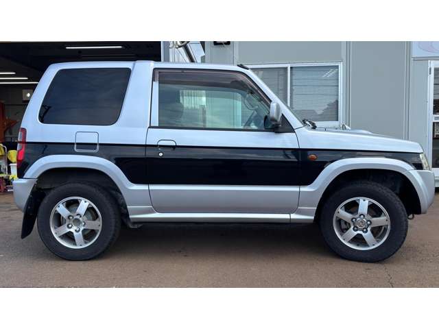 Mitsubishi Pajero Mini 7