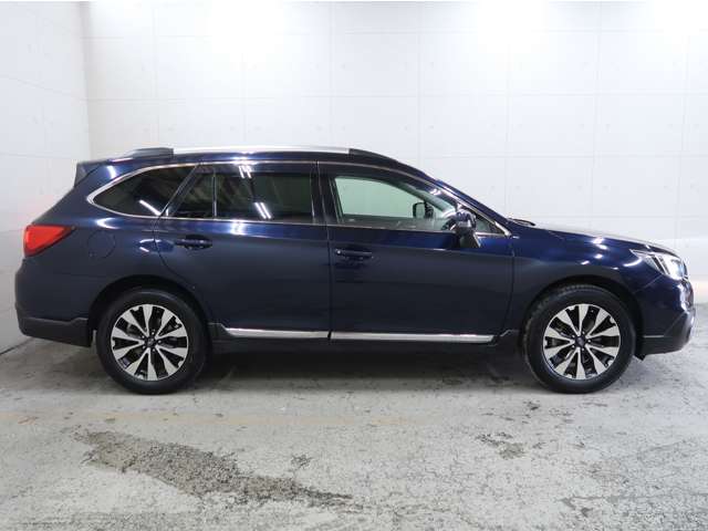 Subaru Legacy Outback 11