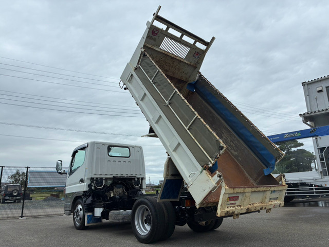 Mitsubishi Fuso Canter 9