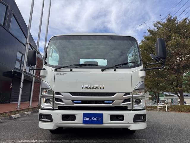 Isuzu Elf 3