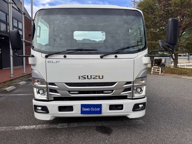 Isuzu Elf 7