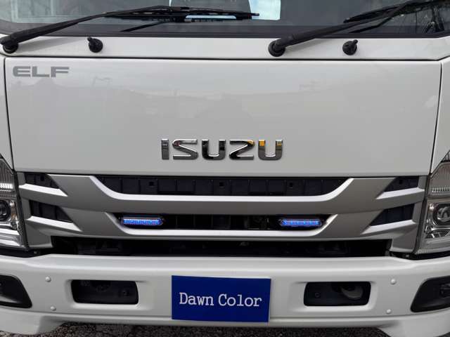 Isuzu Elf 10