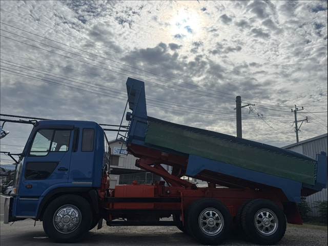 Hino Profia 11
