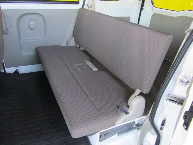 Suzuki Every 8